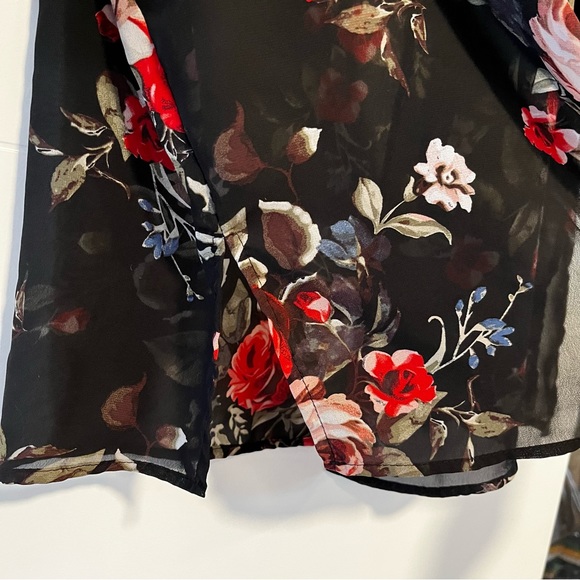 Open Floral Kimono Style Top - Picture 9 of 14